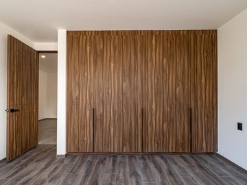 CASA NUEVA, MODERNA EN VENTA LOMALTA, MORELIA CASA CLUB, GIMNASIO, CANCHAS, ETC.