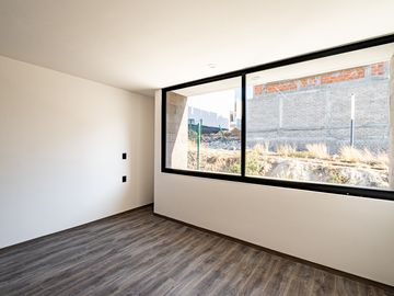 CASA NUEVA, MODERNA EN VENTA LOMALTA, MORELIA CASA CLUB, GIMNASIO, CANCHAS, ETC.
