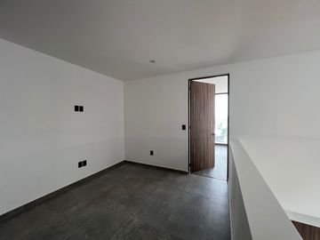 CASA NUEVA, MODERNA EN VENTA LOMALTA, MORELIA CASA CLUB, GIMNASIO, CANCHAS, ETC.