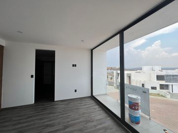 CASA NUEVA, MODERNA EN VENTA LOMALTA, MORELIA CASA CLUB, GIMNASIO, CANCHAS, ETC.