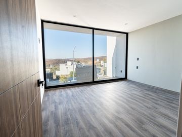 CASA NUEVA, MODERNA EN VENTA LOMALTA, MORELIA CASA CLUB, GIMNASIO, CANCHAS, ETC.