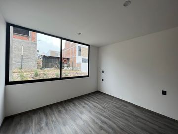 CASA NUEVA, MODERNA EN VENTA LOMALTA, MORELIA CASA CLUB, GIMNASIO, CANCHAS, ETC.