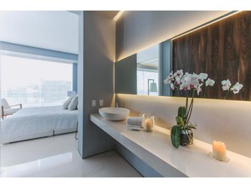 Departamento en Venta en Puerto Vallarta, 1 Recámara, 2 Baños
