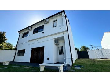 Venta casa 6 AMB paso del rey centro