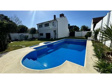 Venta casa 6 AMB paso del rey centro