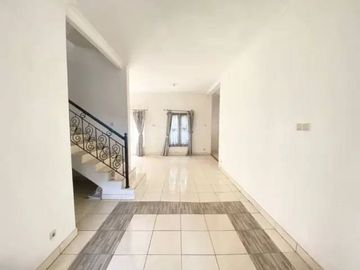 5 Bedroom House for sale