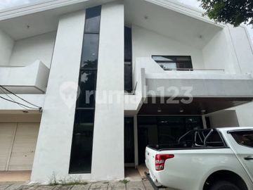 Rumah 2 Lantai Super Luas di Area Jalan Bangka, JakSel. Bebas Banjir!
