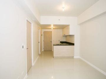 Mandani Bay Studio unit for sale in Cebu City Brand New