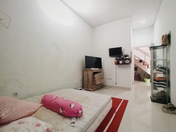 RUMAH MEWAH 2 LANTAI DI BALI DEKAT PLAZA RENON HARGA TERJANGKAU