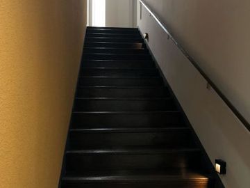 Rumah minimalis ada kolam renang dijalan ciniru