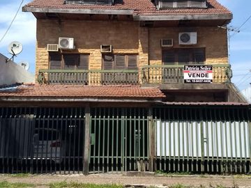 Venta casa 4 ambientes La Tablada