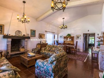 CASA EN VENTA EN TEQUISQUIAPAN EN GRANJAS RESIDENCIAL ELVI