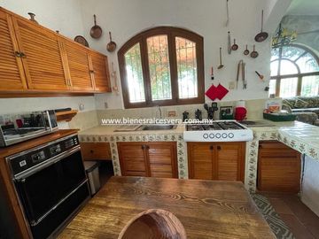 CASA EN VENTA EN TEQUISQUIAPAN EN GRANJAS RESIDENCIAL ELVI