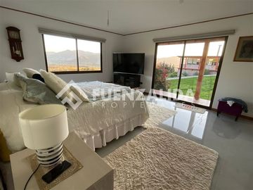 Casa en venta de 4 dorm. en La Serena