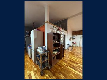 Casa en 2 Plantas y Local Comercial