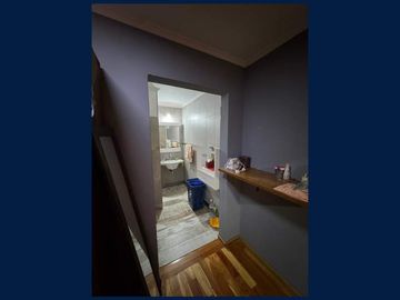 Casa en 2 Plantas y Local Comercial
