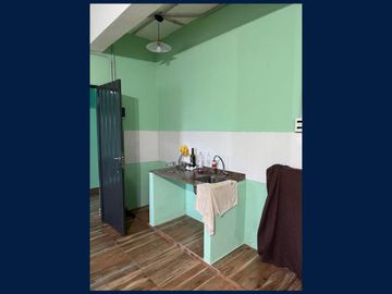Casa en 2 Plantas y Local Comercial