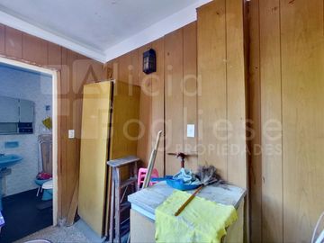 Casa de 3 ambientes en Devoto sobre Lote Propio c/ Dependencia mas Departamento de 2 ambientes