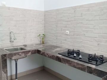 DIJUAL RUMAH BAGUS SIAP HUNI ROW JALAN LEBAR DI GRIYA LOKA BSD