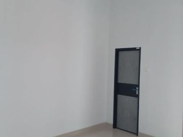 DIJUAL RUMAH BAGUS SIAP HUNI ROW JALAN LEBAR DI GRIYA LOKA BSD