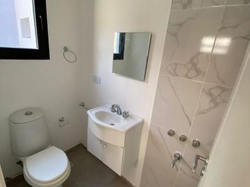 Venta - Casa 4 Ambientes - Campo Grande, Villa Rosa