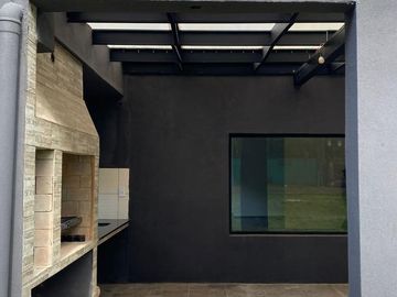 Venta - Casa 4 Ambientes - Campo Grande, Villa Rosa