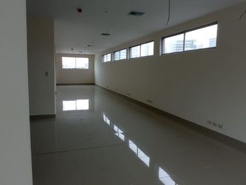 Oficina en Venta en el norte de Guayaquil (de estreno)