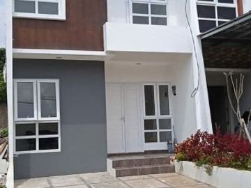 5 menit ke Tol Parigi, Townhouse Syariah Elit Bintaro