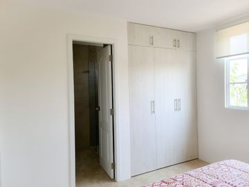 Venta de casa Ria 3 dormitorios en Casa Laguna- Floreana cerca del Riocentro Dorado y Plaza Batan, La Aurora Daule