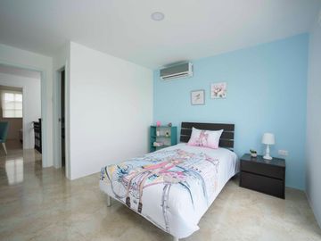 Venta de casa Ria 3 dormitorios en Casa Laguna- Floreana cerca del Riocentro Dorado y Plaza Batan, La Aurora Daule