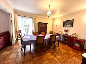 Casa en Venta en EMILIO DELPORTE, ANTONIO VARAS, MANUEL MONTT