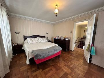 Casa en Venta en EMILIO DELPORTE, ANTONIO VARAS, MANUEL MONTT