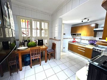 Casa en Venta en EMILIO DELPORTE, ANTONIO VARAS, MANUEL MONTT