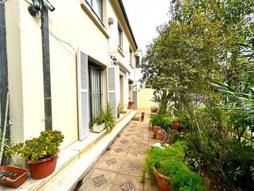 Casa en Venta en EMILIO DELPORTE, ANTONIO VARAS, MANUEL MONTT