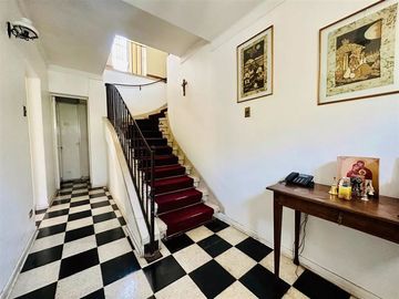 Casa en Venta en EMILIO DELPORTE, ANTONIO VARAS, MANUEL MONTT
