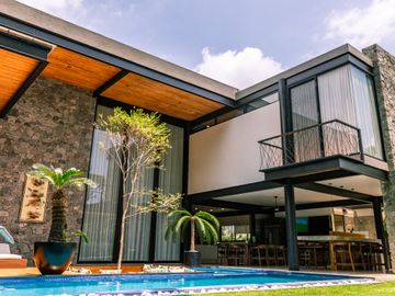 SE VENDE CASA EN CONDOMINIO EN Calle Paseo de los Tabachines 39-49, Fraccionamiento Los Tabachines, Cuernavaca, Morelos, 62498, MEX