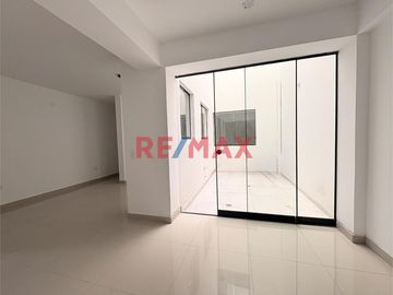 🏡 ¡Departamento de Estreno en 1er Piso con Amplio Patio! 🌿✨
Vive con comodidad y ubicación privilegiada en este moderno departamento de 70 m², ubicad
