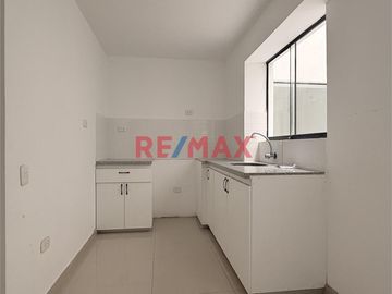 🏡 ¡Departamento de Estreno en 1er Piso con Amplio Patio! 🌿✨
Vive con comodidad y ubicación privilegiada en este moderno departamento de 70 m², ubicad