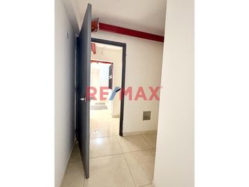 🏡 ¡Departamento de Estreno en 1er Piso con Amplio Patio! 🌿✨
Vive con comodidad y ubicación privilegiada en este moderno departamento de 70 m², ubicad