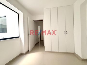 🏡 ¡Departamento de Estreno en 1er Piso con Amplio Patio! 🌿✨
Vive con comodidad y ubicación privilegiada en este moderno departamento de 70 m², ubicad