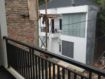Rumah di Lebak Bulus, Jaksel. Baru 2 lantai