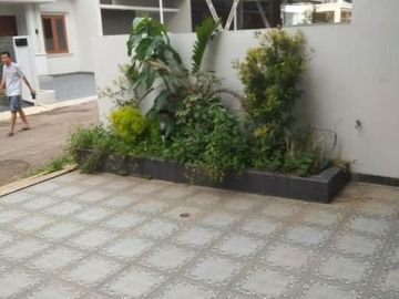 Rumah di Lebak Bulus, Jaksel. Baru 2 lantai
