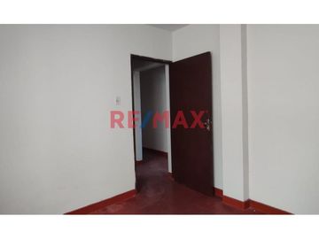 🌟 ¡Oportunidad única en Trujillo! 🌟

Descubre la casa ideal para tu familia o para un proyecto de inversión en la histórica y vibrante ciudad de Tru