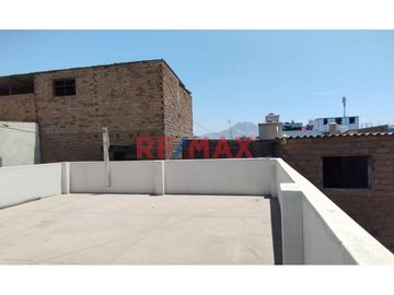 🌟 ¡Oportunidad única en Trujillo! 🌟

Descubre la casa ideal para tu familia o para un proyecto de inversión en la histórica y vibrante ciudad de Tru