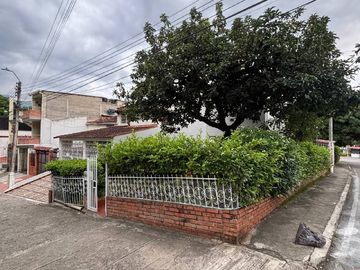 EN ARRIENDO CASA MOLINOS ALTO CAÑAVERAL. Cod A23811