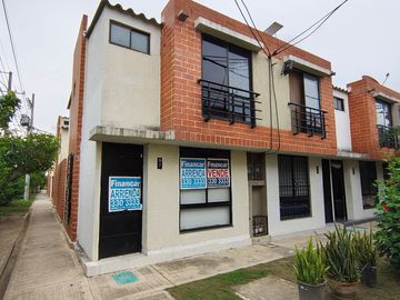 casa condominio en arriendo/venta en ciudad del puerto. Cod V106300