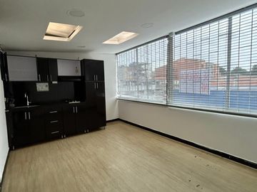 oficina en arriendo en metropolis. Cod A5054402