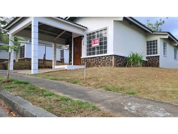 Se Vende Casa en Residencial Quintas del Pacífico, La Chorrera