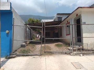 CASA EN VENTA  EN VICTORIA (8 CUARTOS)