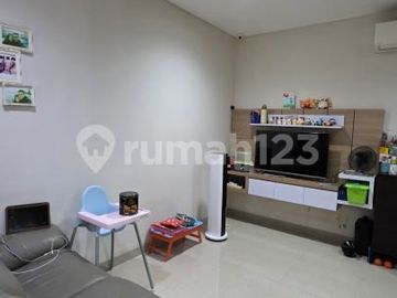Disewakan Rumah 2.5 Lantai Furnished di Mozia Cluster Avezza BSD